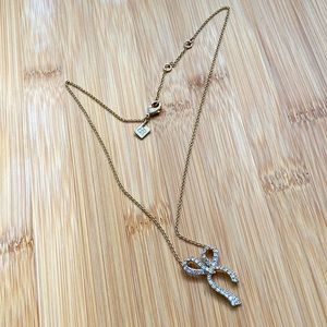 Banana Republic | bow pendant necklace with adjustable length.